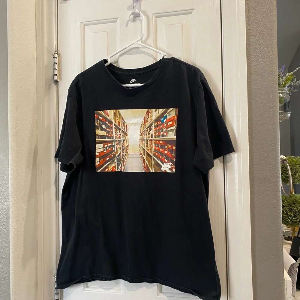 Nike Black Graphic T-Shirt